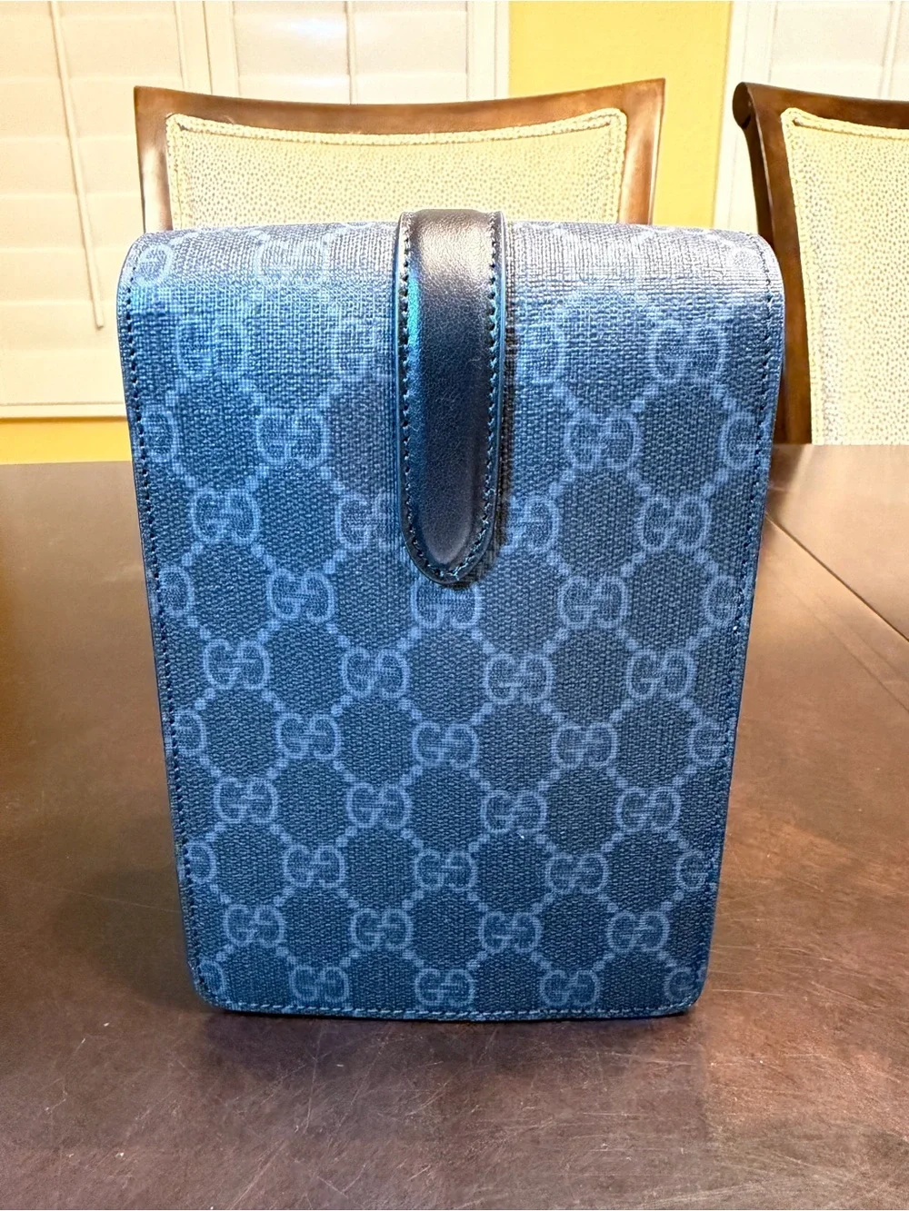 New Authentic Gucci GG Supreme Logo Crossbody Shoulder Bag Black